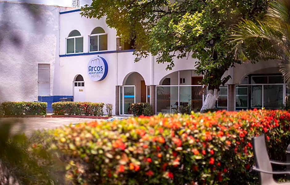 Hotel Arcos Aeropuerto