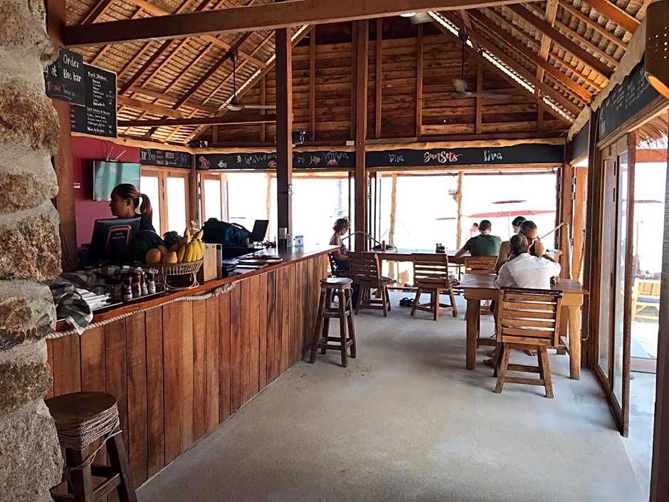 Castaway Beach Bungalows