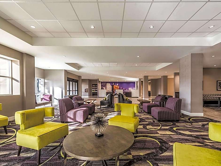 La Quinta Inn & Suites by Wyndham Cincinnati Sharonville