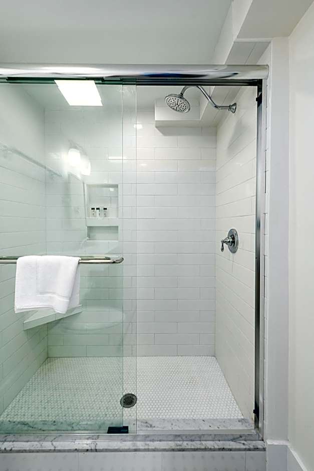 The Quarters on Spring