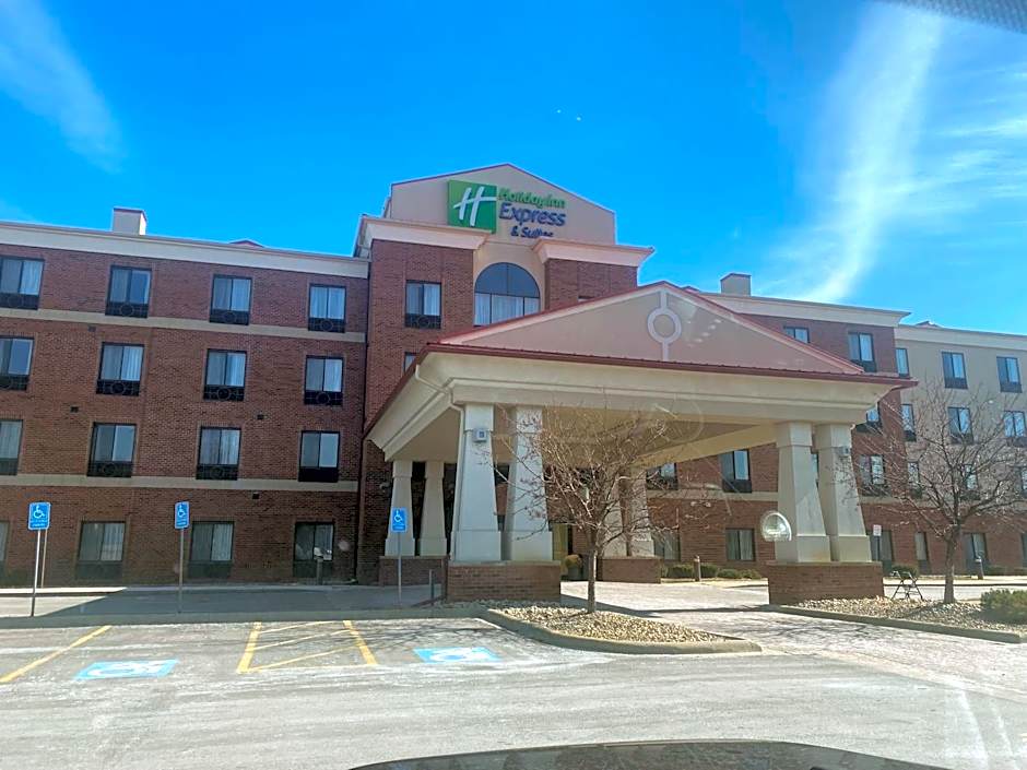 Holiday Inn Express and Suites Detroit North-Troy By IHG