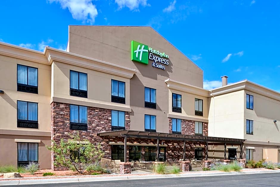Holiday Inn Express & Suites Page Lake Powell Area By IHG