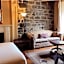 Hotel Louisbourg