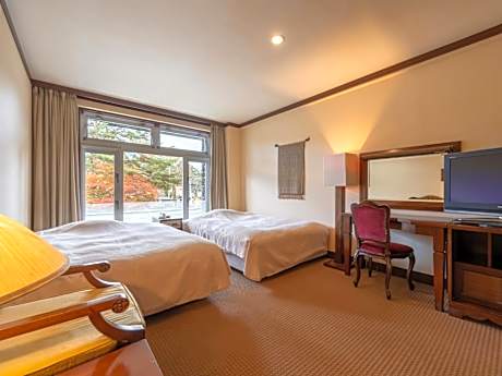 Twin Room with Tatami Area