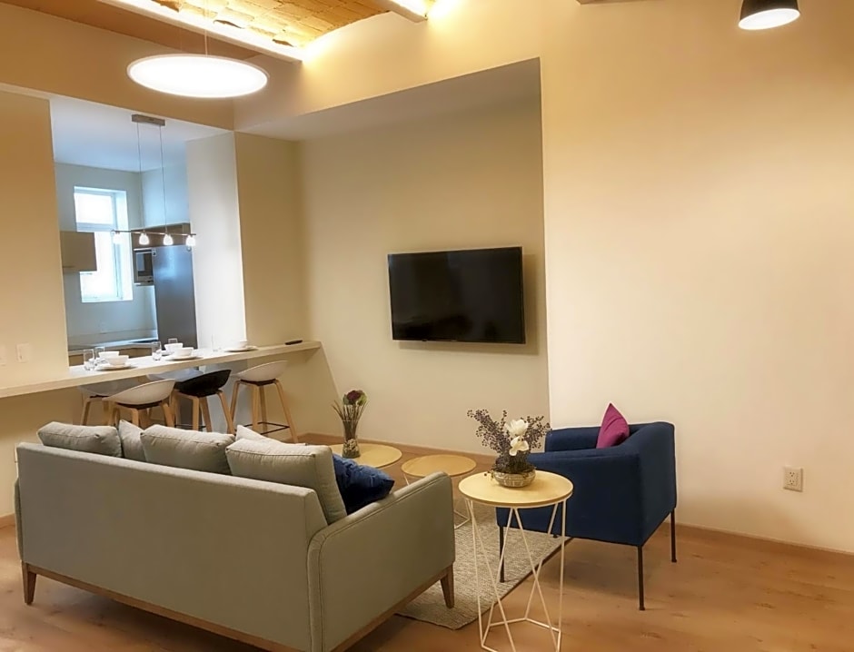 CASA DONCELES PREMIUM PENTHOUSE, Prime Location, Super Spacious!!