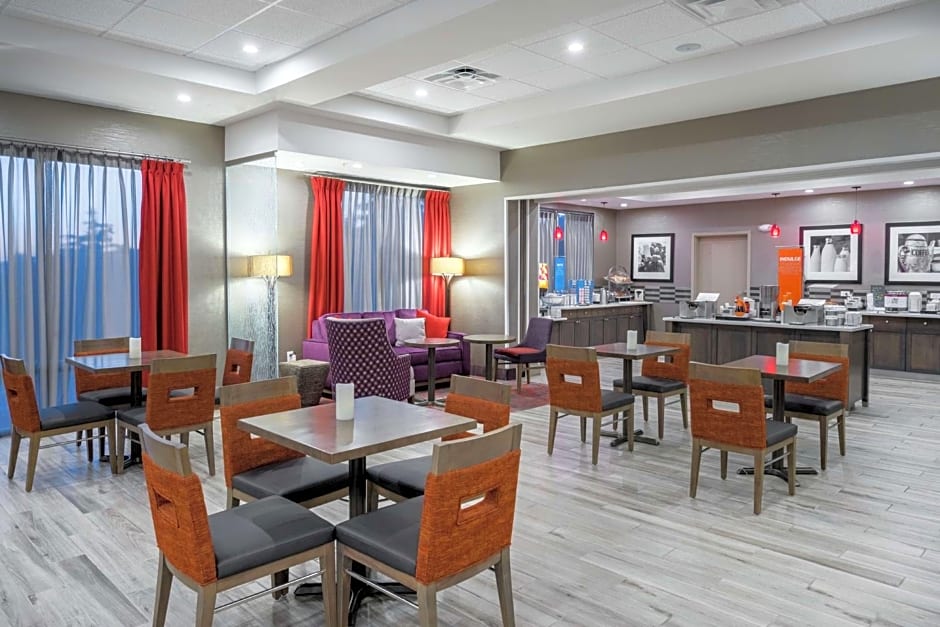 Hampton Inn By Hilton Oxford, ME