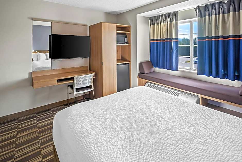 Microtel Inn & Suites by Wyndham Greensboro