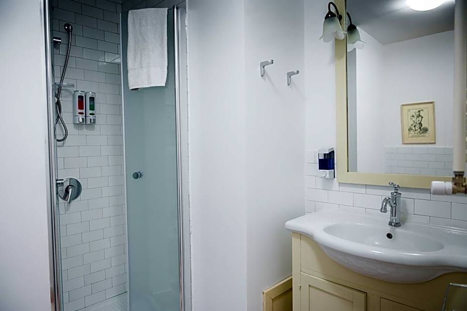 AUSA suites