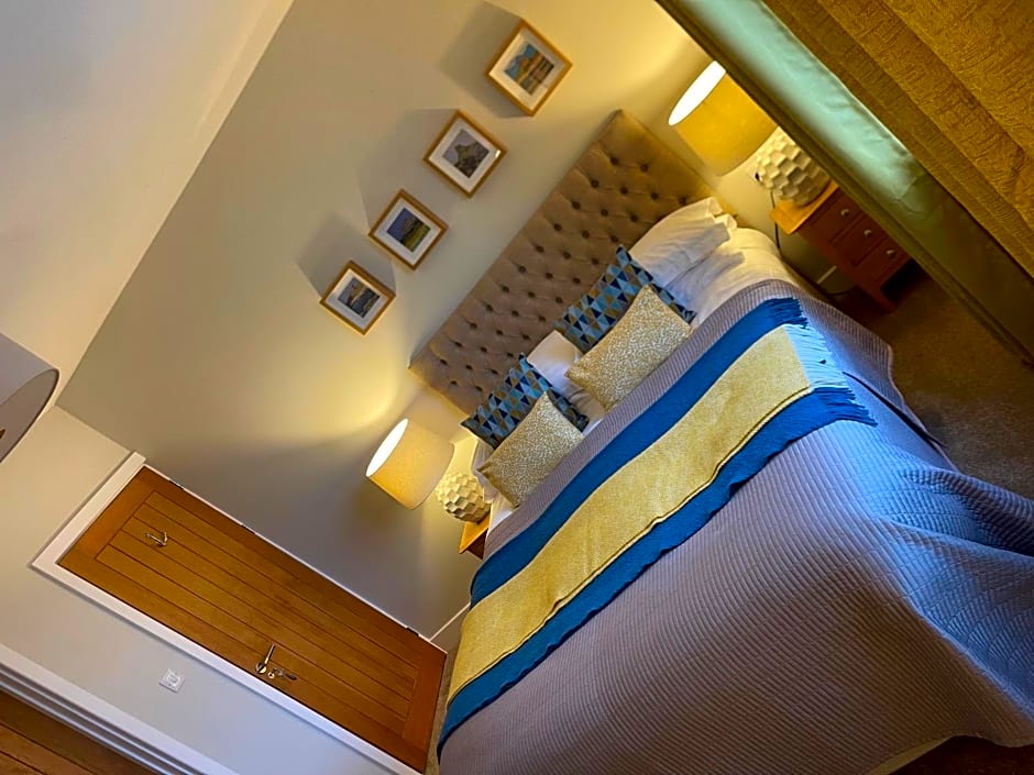 Horncliffe room only accommodation