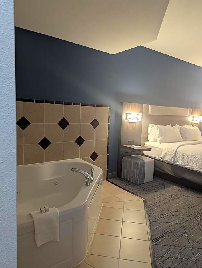 Holiday Inn Express Hotel & Suites Loveland By IHG