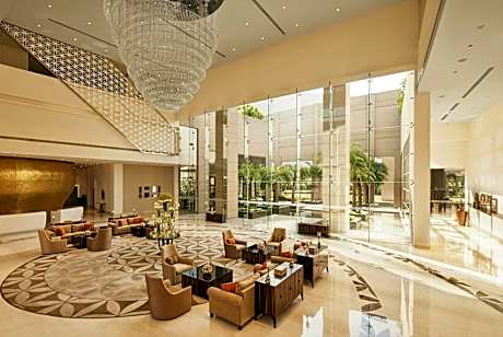Luxury King Room with City View