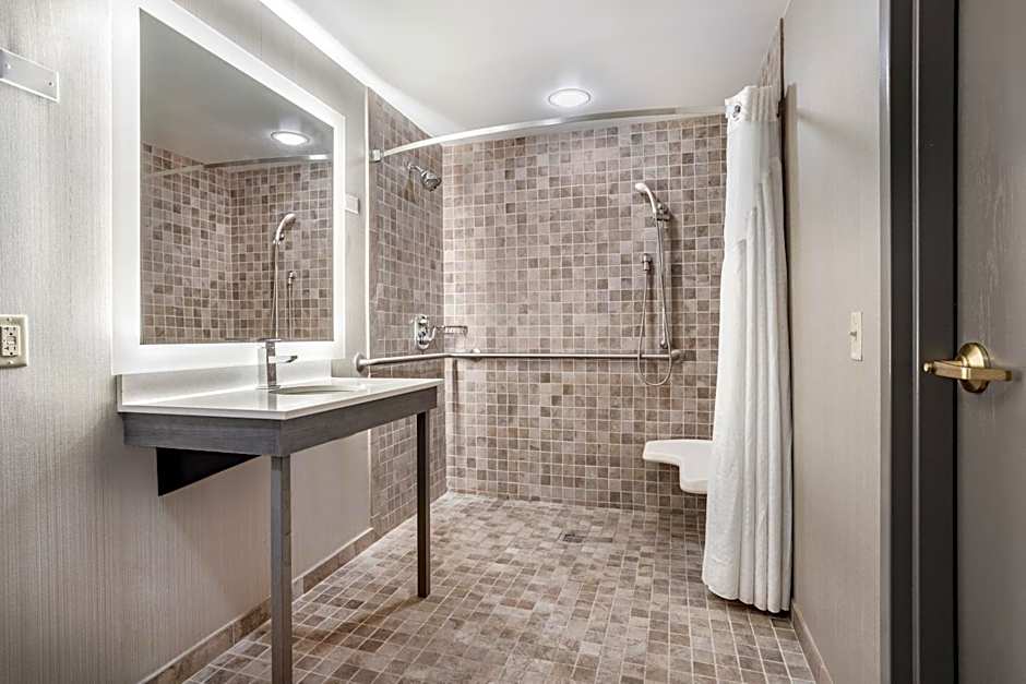 Holiday Inn Lafayette-City Centre By IHG