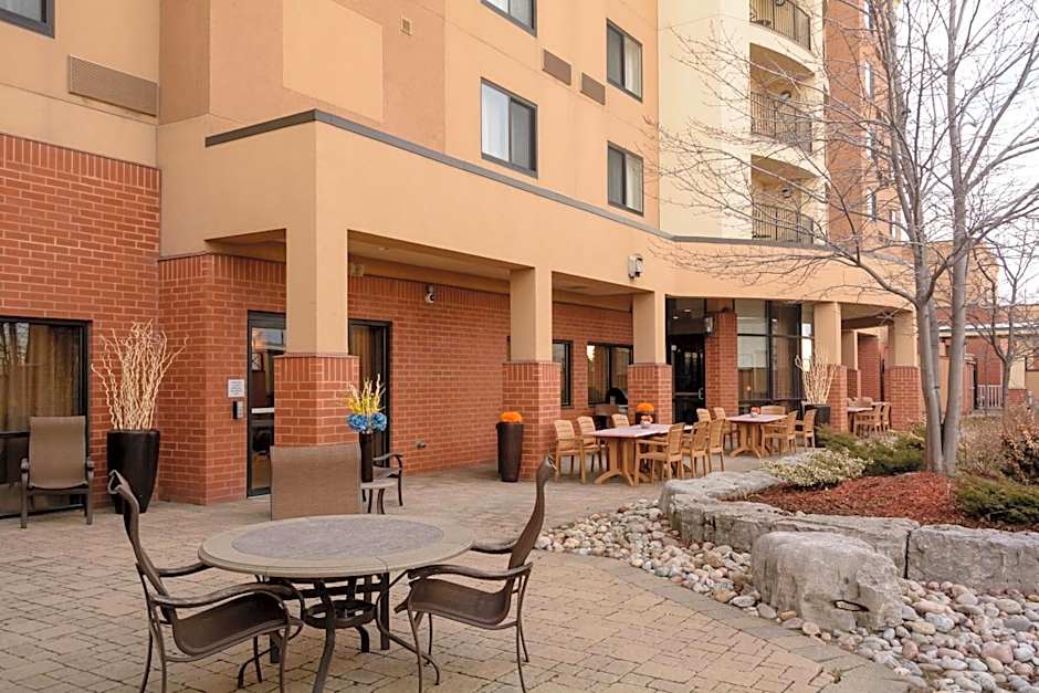 Courtyard by Marriott Toronto Brampton