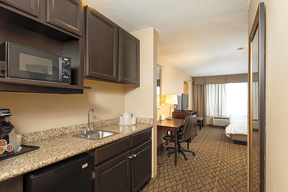 Holiday Inn Express Bloomington West