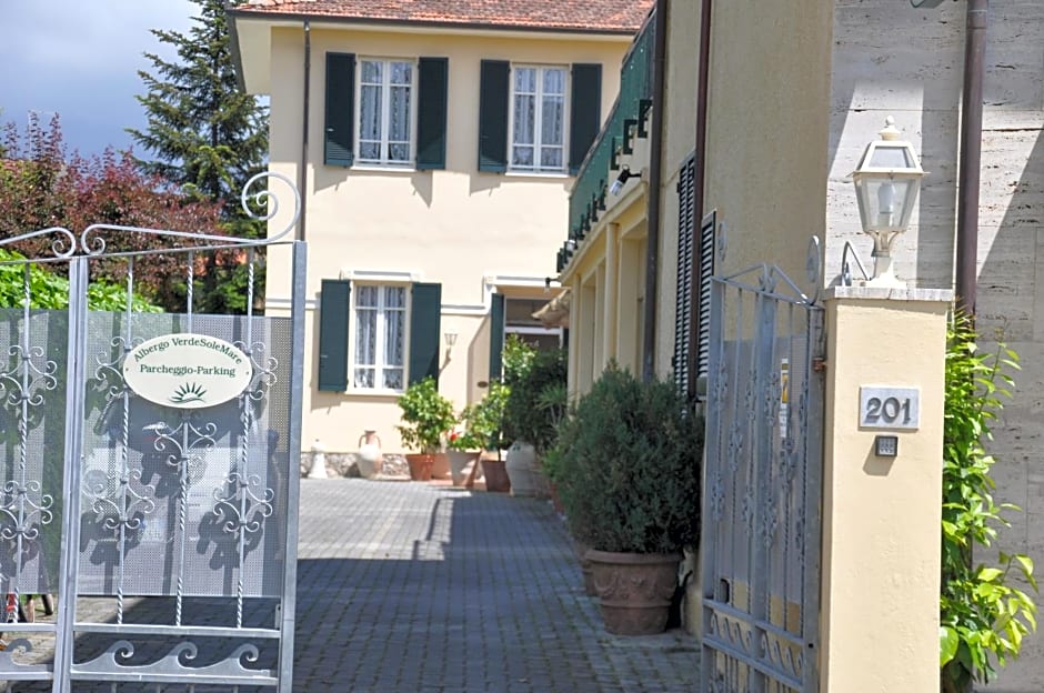 Hotel Verdesolemare