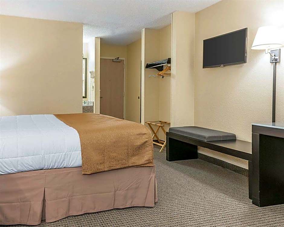 Quality Inn Indianapolis Northwest