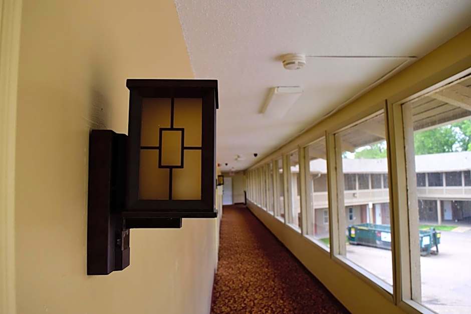 Snelling Motor Inn