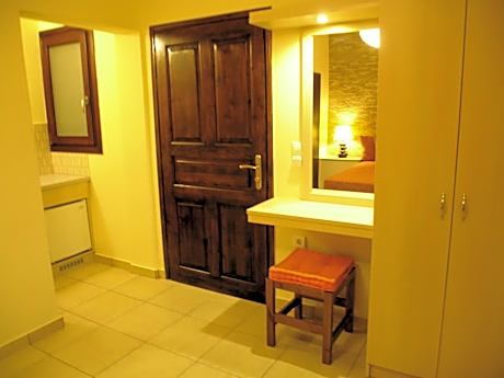 Eros tiny double room