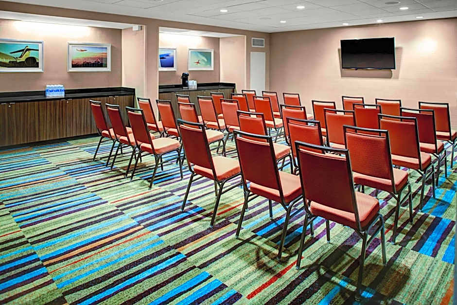 Fairfield Inn & Suites by Marriott Los Angeles LAX/El Segundo
