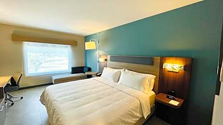 King Room - Hearing Accessible