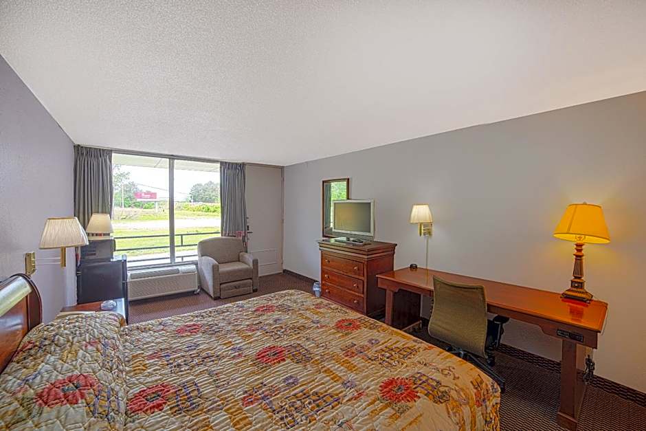 Masters Inn Selma Smithfield I-95 By OYO