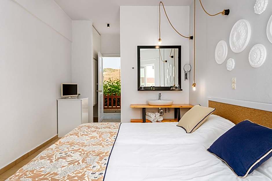 Mrs Chryssana Beach Hotel