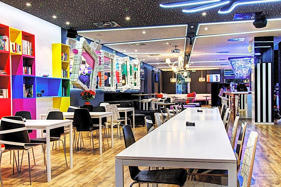 Urban Youth Hostel