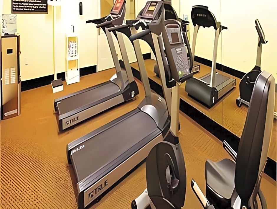 Holiday Inn Express Hotel & Suites Clarksville By IHG