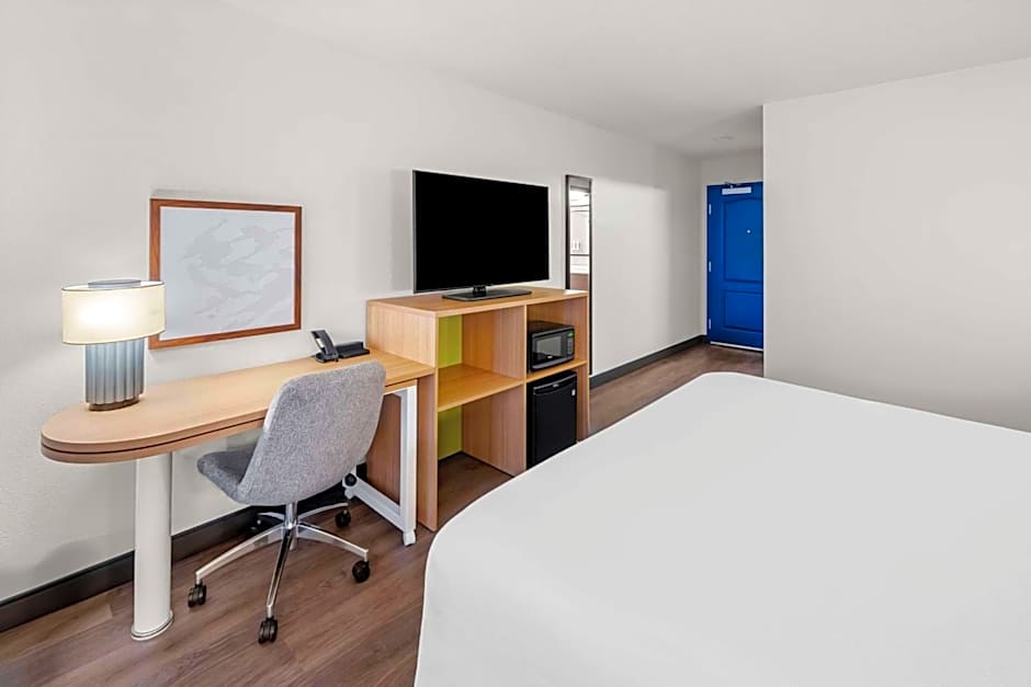 Spark by Hilton Woodbridge