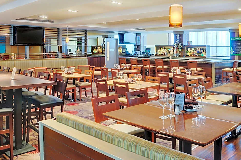 Allure Hotel & Conference Center