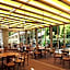 Hotel Forum - Free Parking for cars