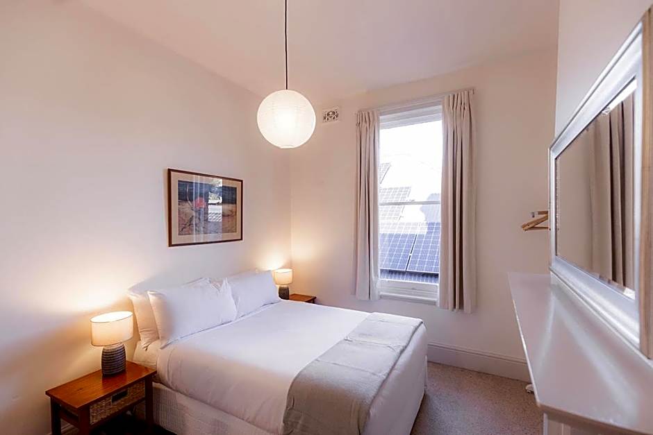 Serenity and style in Sandy Bay