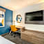 Holiday Inn Express & Suites Phoenix - Mesa West By IHG