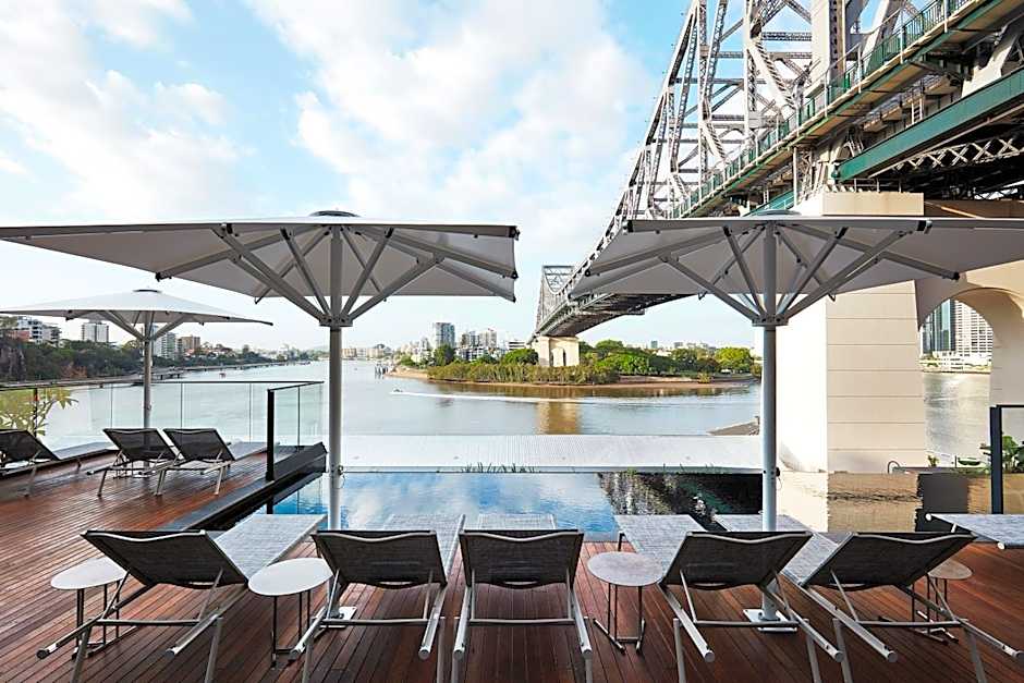 Crystalbrook Vincent