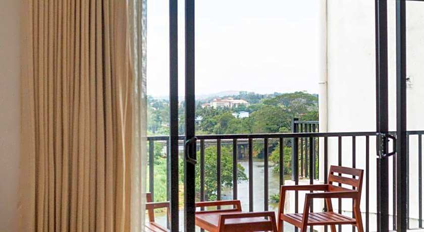 Oak Ray Regency Hotel