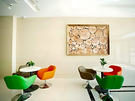 Green Tree Inn Lu'an Huoqiu County Guangming Avenue Jincheng International Plaza