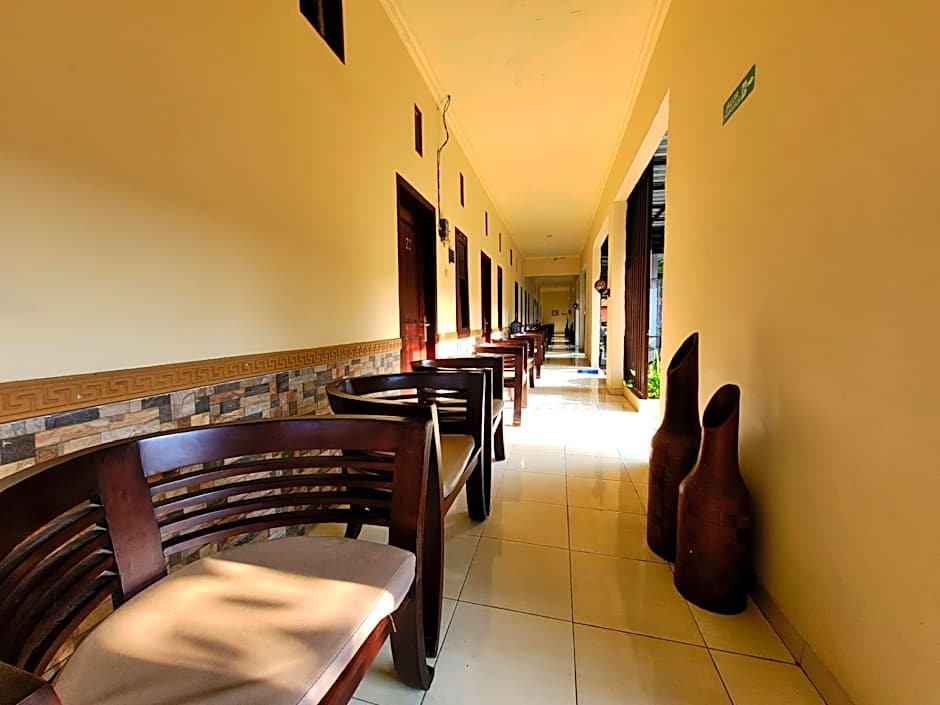 Ndalem Katong Guest House Ponorogo