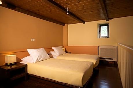 Family Apartment - Split Level (2 Adults & 2 Children) with Sea View