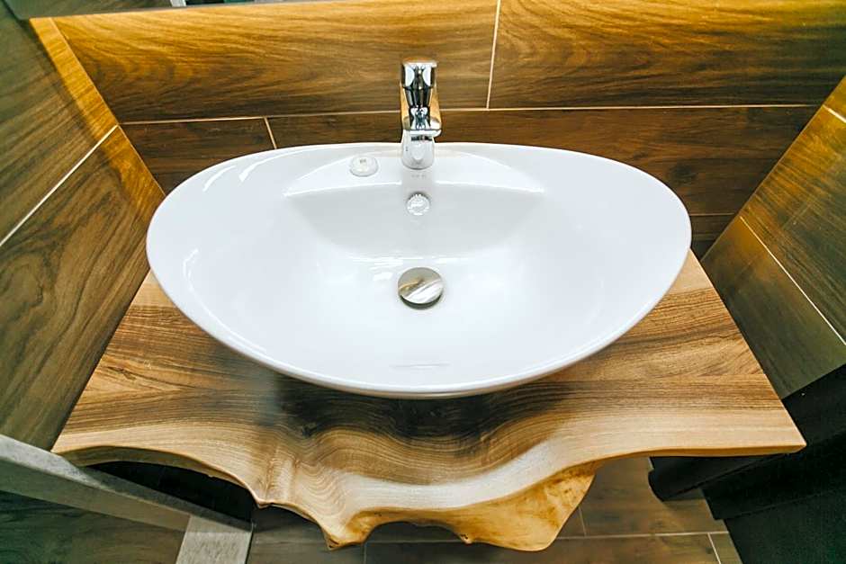 Lostrita - Pastravarie, Hotel & SPA