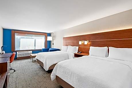 Queen Suite with Two Queen Beds