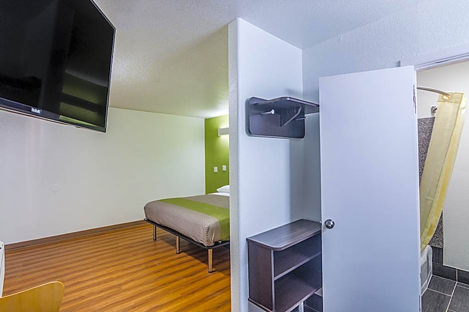 Motel 6-Childress, TX