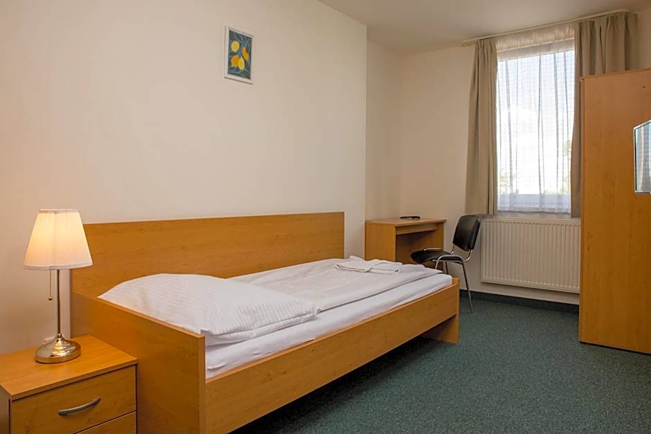Hotel Kanarek