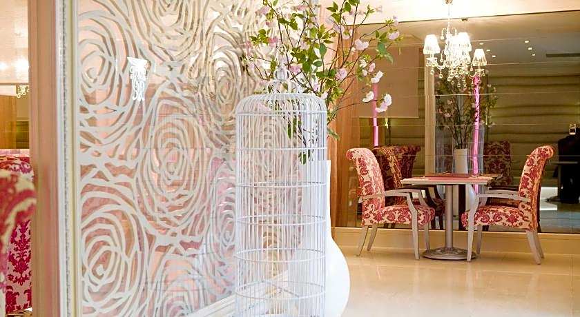 Yes Motel City Resort Paradise