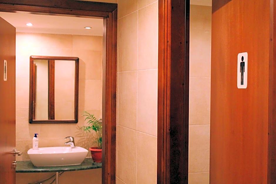 Royal Aparthotel City Centre