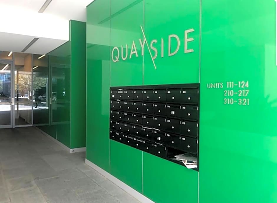 Kingston Foreshore with Garden View - Hosted by Canstay