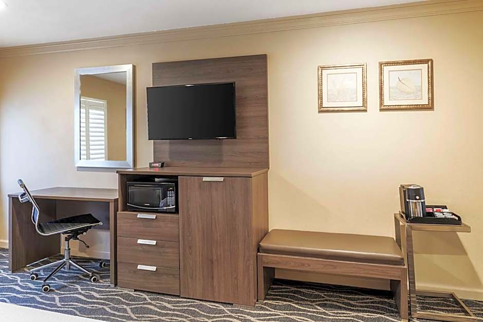 Best Western Plus Hill House