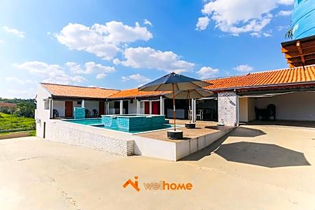 Casa com piscina em Aracoiaba da Serra