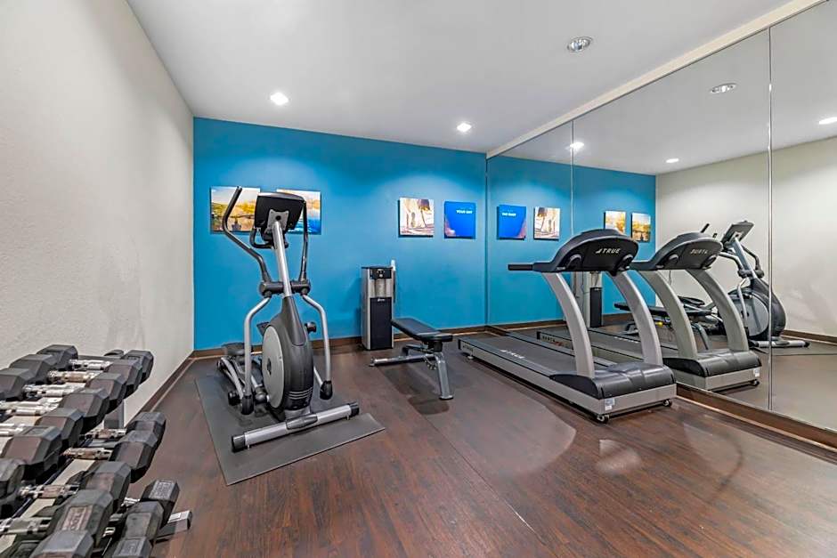 Comfort Suites Lake Geneva East