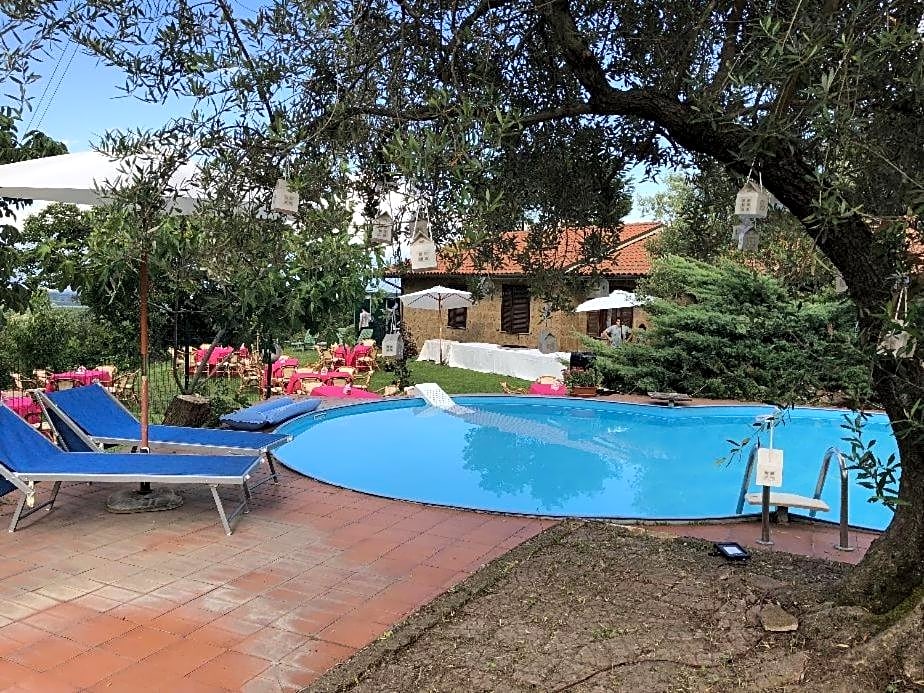 villa di charme con piscina e jacuzzi tra Roma e Viterbo