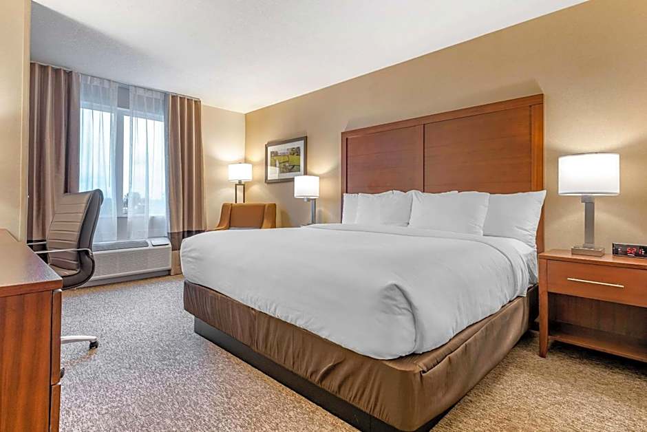 Comfort Inn & Suites